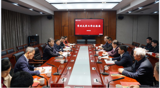 曲福田赴常州市调研社科工作