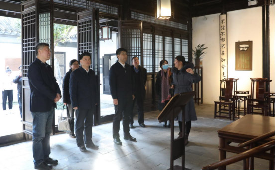 曲福田赴无锡市调研社科工作