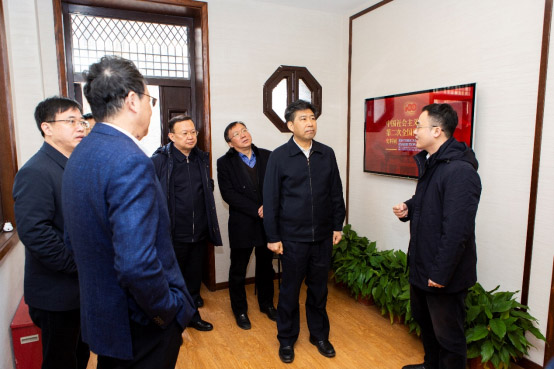 省人大常委会副主任、省社科联主席曲福田一行赴东南大学调研