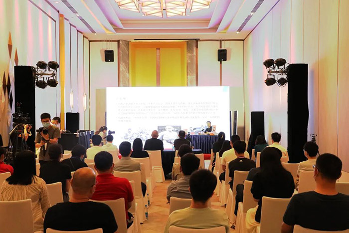 张新科《江山》书展首发，千万观众参与，聆听英雄传奇