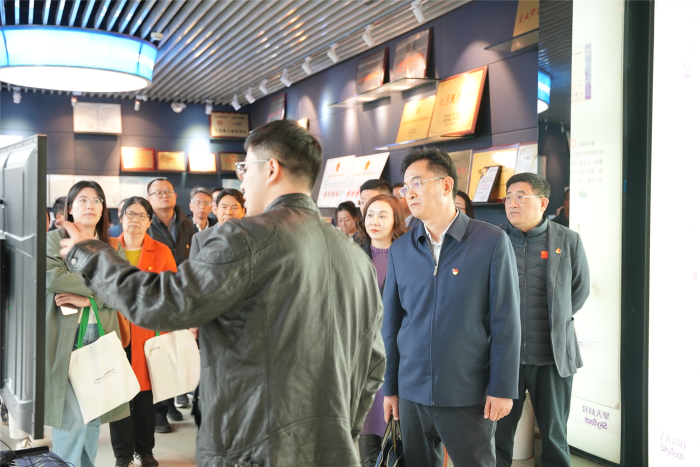 省社科联举办社会组织“党建赋能新质生产力发展”主题党日活动