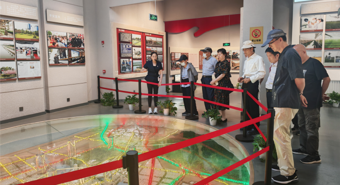 省社科联组织开展离退休老干部集体调研暨离退休老干部支部“助力改革发展，汇聚银发动能”主题党日活动