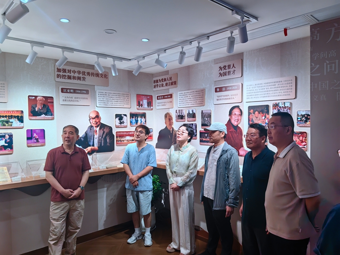 【党建引领-社科专家基层行系列活动】墨韵润初心 甲骨传文脉｜一场跨越三千年的“寻光”之约在社科之家启幕
