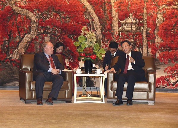 江苏决策咨询国际智库高层专家研讨会在宁召开