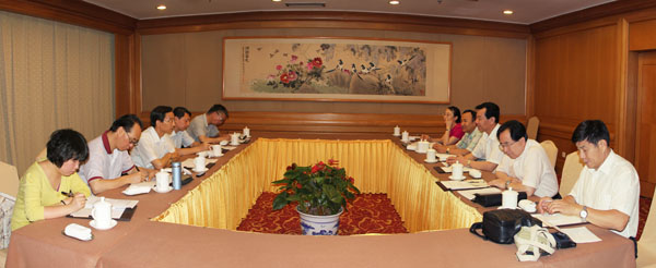 山东省社科联党组书记杨瑛一行来我会考察调研