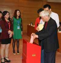 江苏省社科联八届理事会召开第一次会议